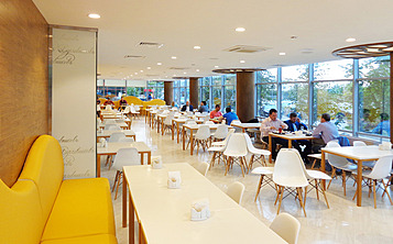 «Харчевниковъ» в БЦ West Park