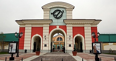 FOOD HALL в Pulkovo Village Outlet